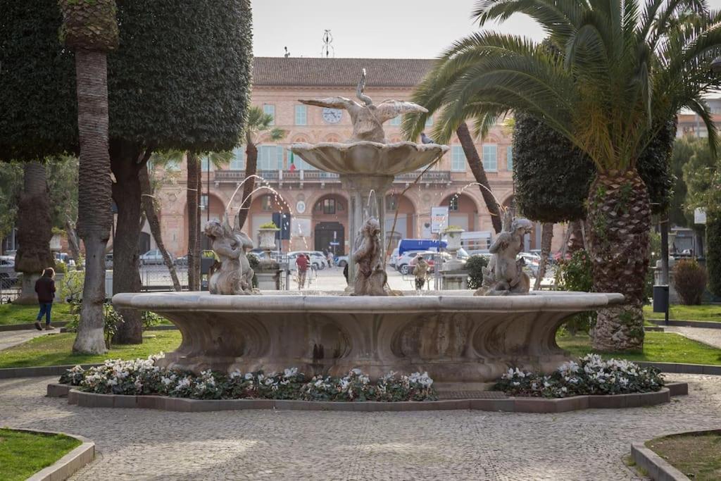 Retroscena Appartamento Mare In Centro Civitanova Marche Exterior photo