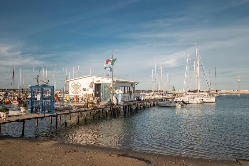Retroscena Appartamento Mare In Centro Civitanova Marche Exterior photo
